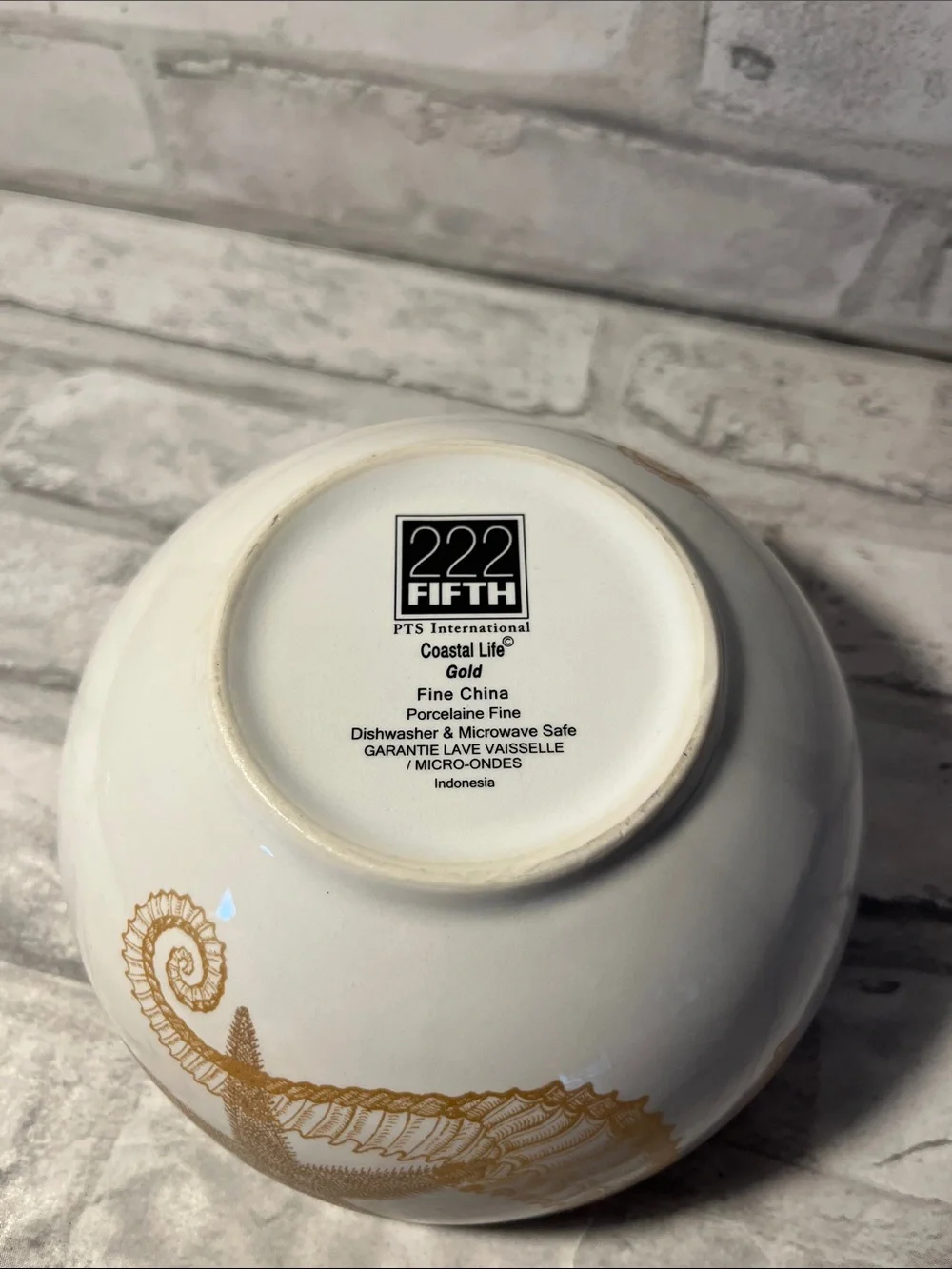 White Porcelain Bowl with Gold Seahorse Accent coastal life gold fine China 5.5